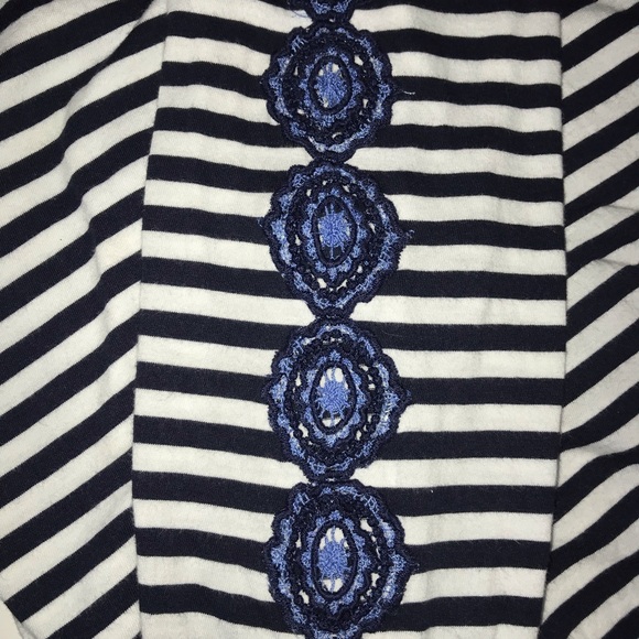 Crown & Ivy top, B&W stripes with blue lace arms - Picture 9 of 11